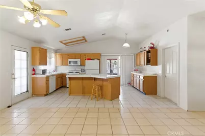 16433 Pauhaska, Apple Valley, CA 92307 - Photo 16