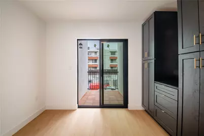 351 S Catalina Street, Los Angeles, CA 90020 - Photo 12