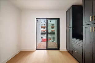 351 S Catalina St, Los Angeles, CA 90020 - Photo 12