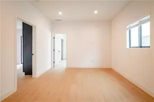 351 S Catalina St, Los Angeles, CA 90020 - Photo 8