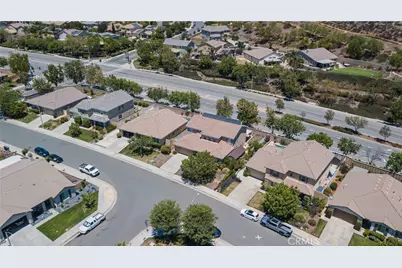 31892 Frontier Manor St, Menifee, CA 92584 - Photo 6