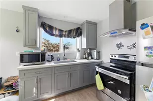 833 N Humphreys, Los Angeles, CA 90022 - Photo 24