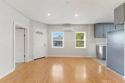 833 N Humphreys, Los Angeles, CA 90022 - Photo 12