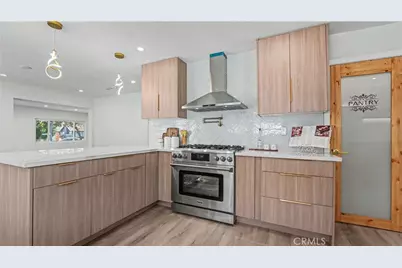 1933 W 43rd Place, Los Angeles, CA 90062 - Photo 18