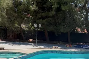 37401 Richmond, Palmdale, CA 93552 - Photo 2