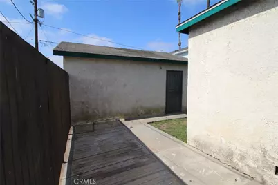 758 E 106th Street, Los Angeles, CA 90002 - Photo 34
