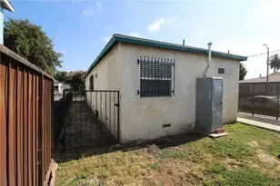 758 E 106th St, Los Angeles, CA 90002 - Photo 36
