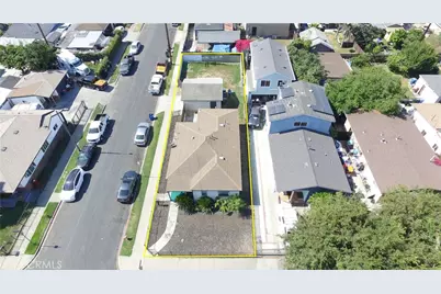 758 E 106th Street, Los Angeles, CA 90002 - Photo 2