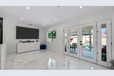 8109 Greenbush Avenue, Panorama City, CA 91402 - Photo 6