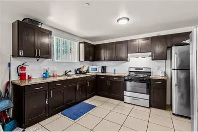 844 W 78th Street, Los Angeles, CA 90044 - Photo 44