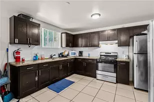 844 W 78th St, Los Angeles, CA 90044 - Photo 44