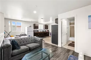 844 W 78th St, Los Angeles, CA 90044 - Photo 4