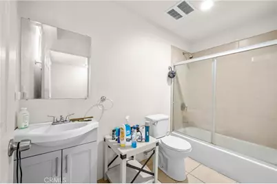 844 W 78th Street, Los Angeles, CA 90044 - Photo 32