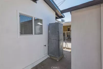 1008 S Herbert Ave, Los Angeles, CA 90023 - Photo 30