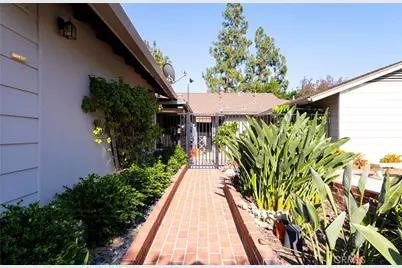 2201 Roosevelt Avenue, Altadena, CA 91001 - Photo 32