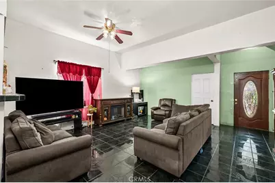 221 E 25th, Los Angeles, CA 90011 - Photo 8
