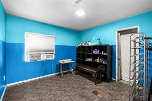 221 E 25th, Los Angeles, CA 90011 - Photo 32