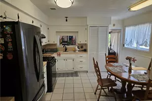 9158 Olive, Bellflower, CA 90706 - Photo 8
