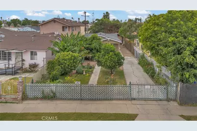 127 W 111th St, Los Angeles, CA 90061 - Photo 2