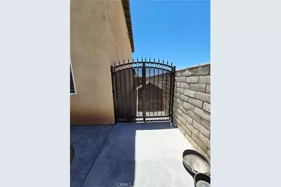 13736 Lark Court, Victorville, CA 92394 - Photo 32