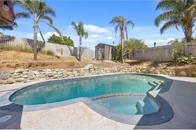 10937 Desert Sand Avenue, Riverside, CA 92505 - Photo 28