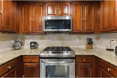 4733 Elmwood Avenue #203, Los Angeles, CA 90004 - Photo 14