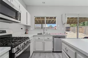 13777 Clear Valley Rd, Victorville, CA 92392 - Photo 4