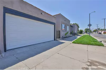 761 W 103rd, Los Angeles, CA 90044 - Photo 32