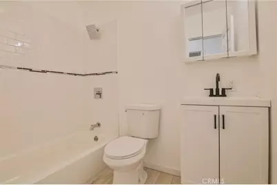 761 W 103rd, Los Angeles, CA 90044 - Photo 16
