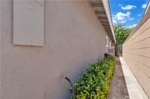 2874 N Heather Rd, Long Beach, CA 90815 - Photo 30
