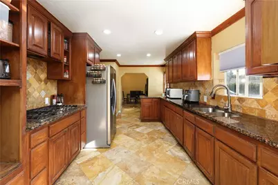 7802 Adwen, Downey, CA 90241 - Photo 4