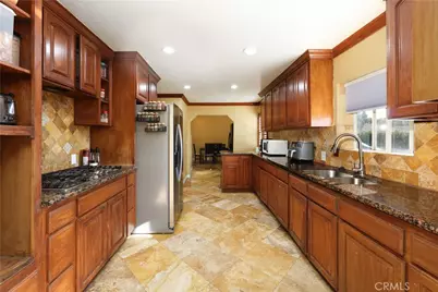 7802 Adwen, Downey, CA 90241 - Photo 6