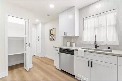 725 W 108th St., Los Angeles, CA 90044 - Photo 10