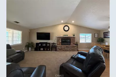 16307 Sholic, Victorville, CA 92395 - Photo 4