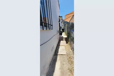 1649 W Florence, Los Angeles, CA 90047 - Photo 16