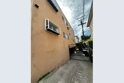 951 N Gardner #6, West Hollywood, CA 90046 - Photo 12