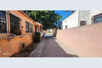 1214 W 85th Street, Los Angeles, CA 90044 - Photo 4