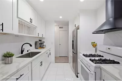 700 W La Veta #C7, Orange, CA 92868 - Photo 10