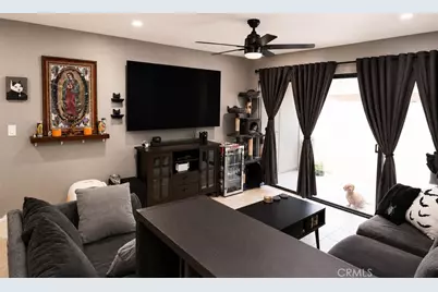 33 Town and Country, Pomona, CA 91766 - Photo 4