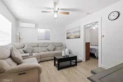 5964 S Halldale, Los Angeles, CA 90047 - Photo 22