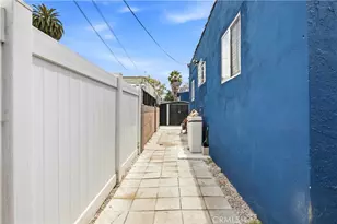 5964 S Halldale, Los Angeles, CA 90047 - Photo 18