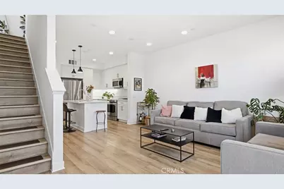2560 Valentina, Commerce, CA 90040 - Photo 2