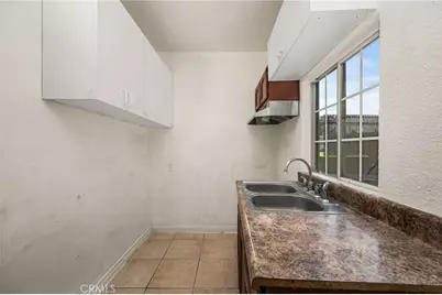 1330 E 33rd, Los Angeles, CA 90011 - Photo 30