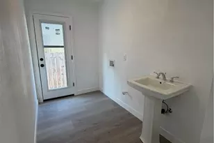 4706 8th Ave, Los Angeles, CA 90043 - Photo 8