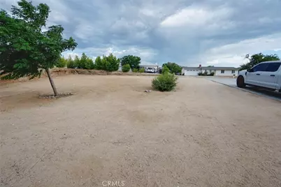 16346 Teton, Victorville, CA 92395 - Photo 10