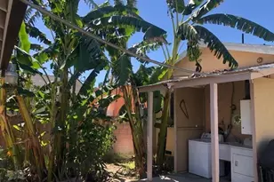 424 E 91st St, Los Angeles, CA 90003 - Photo 8