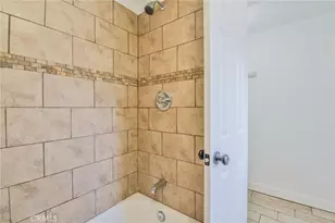 1712 E 57th, Los Angeles, CA 90058 - Photo 18