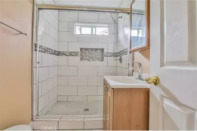 8217 Broadway Street, Los Angeles, CA 90003 - Photo 16