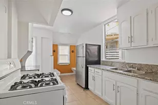 2116 S Palm Grove Ave, Los Angeles, CA 90016 - Photo 4