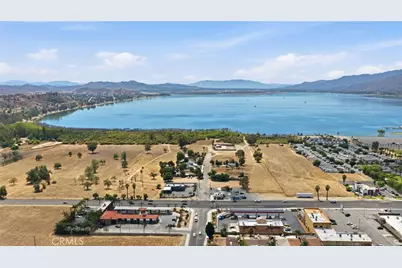 31502 Riverside, Lake Elsinore, CA 92530 - Photo 22